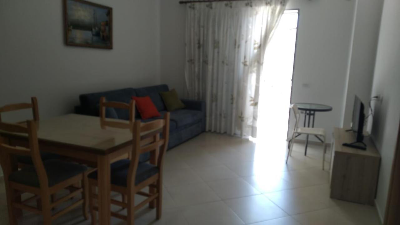 Primavera Apartments Sarandë エクステリア 写真